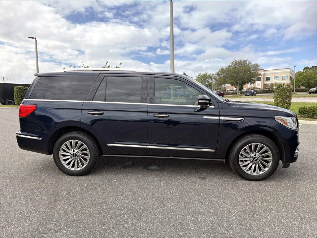 Used 2021 Lincoln Navigator 2WD image 6