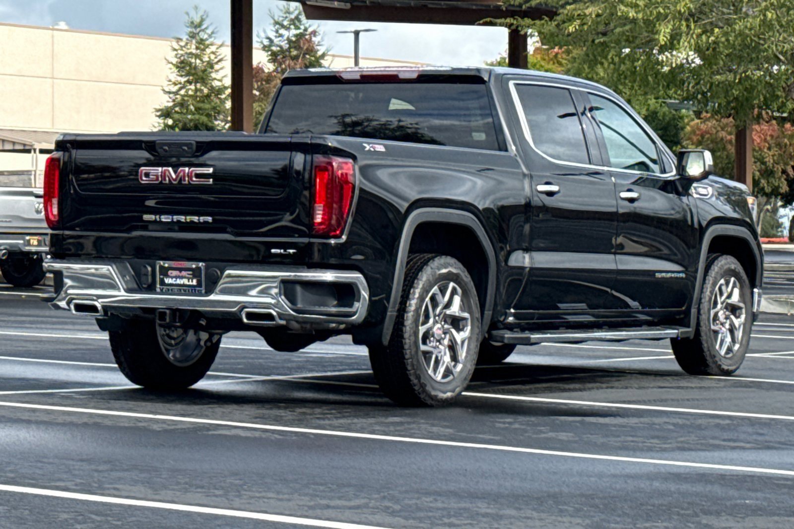 New 2026 GMC Sierra 1500 SLT w/ SLT Premium Package image 5