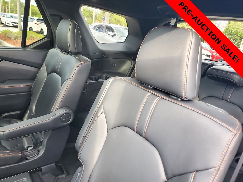 Used 2023 Honda Pilot TrailSport image 13