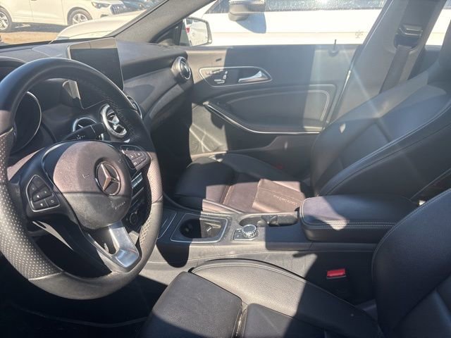 Used 2018 Mercedes-Benz CLA 250 4MATIC image 4