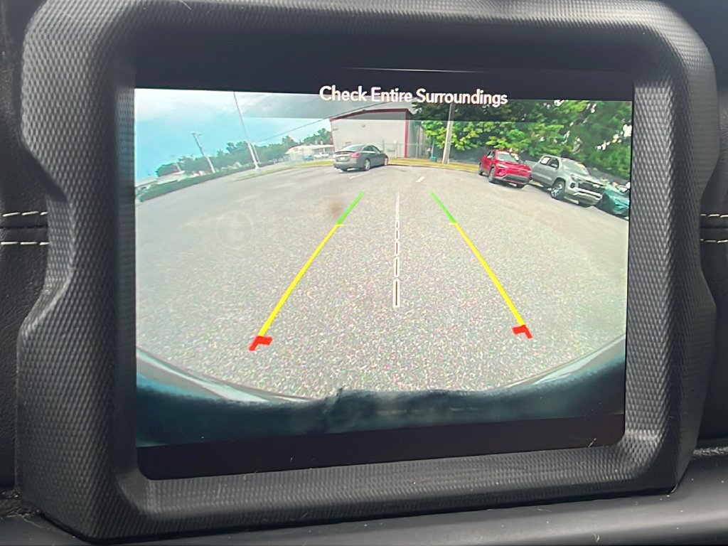 Used 2022 Jeep Wrangler Unlimited Sahara w/ LED Lighting Group AWD/4WD image 17