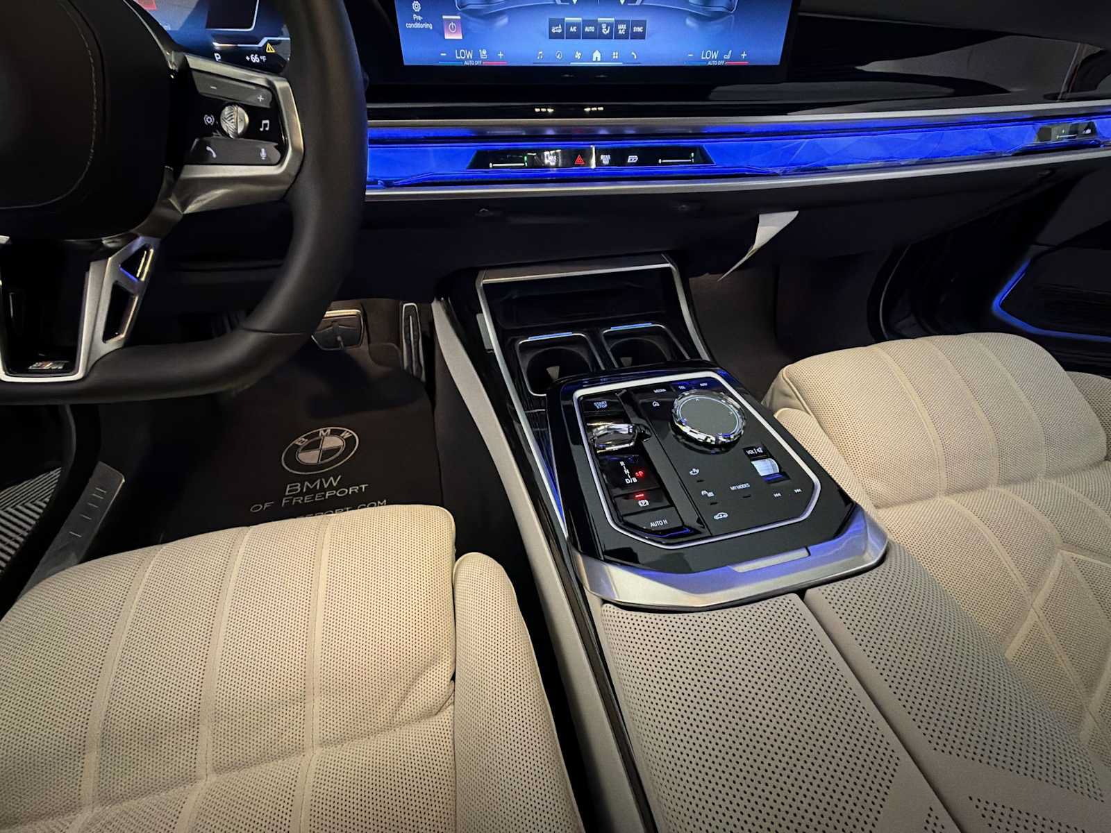 Used 2026 BMW i7 xDrive60 AWD/4WD image 18