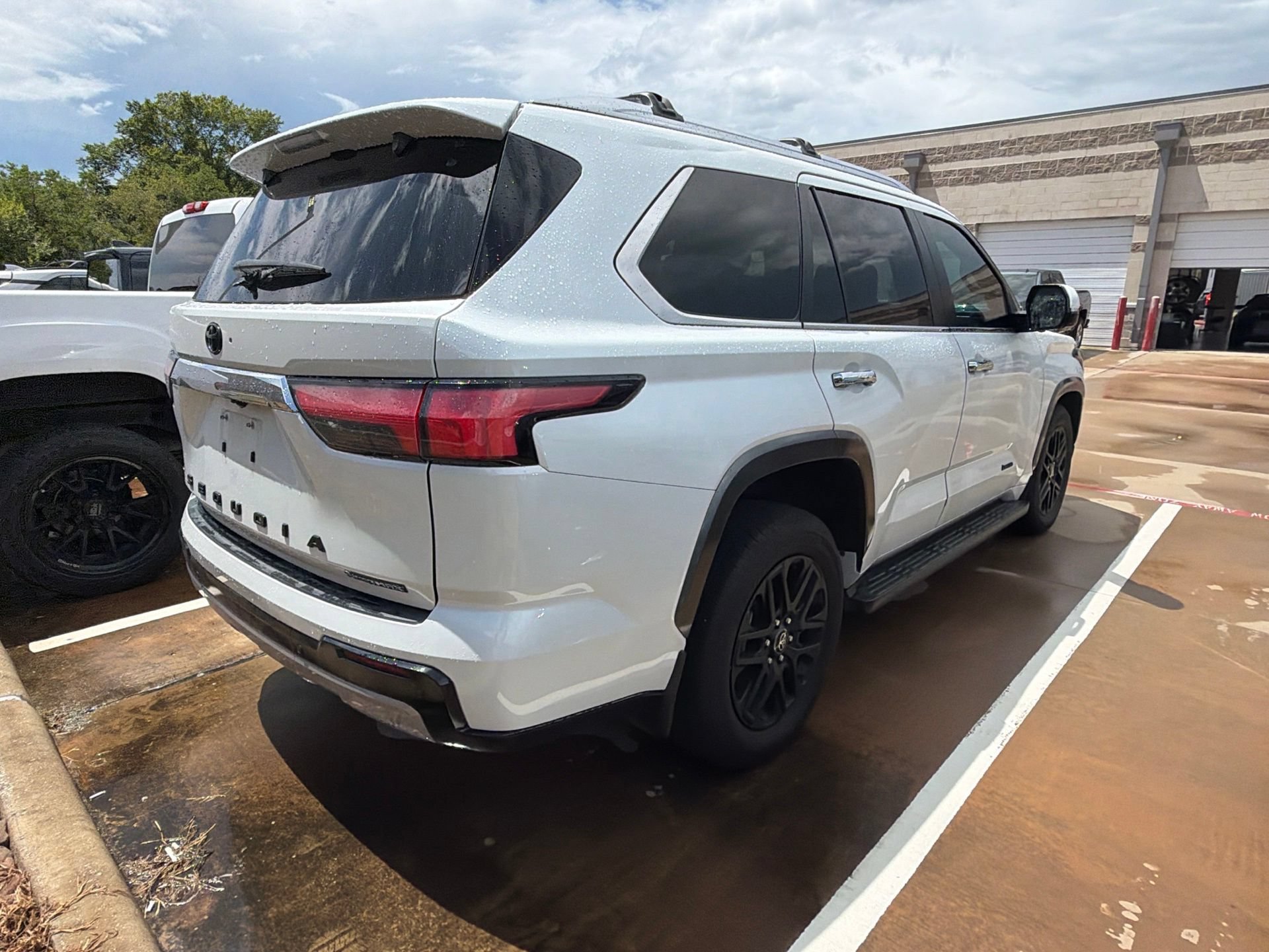 Certified 2025 Toyota Sequoia Limited AWD/4WD image 3