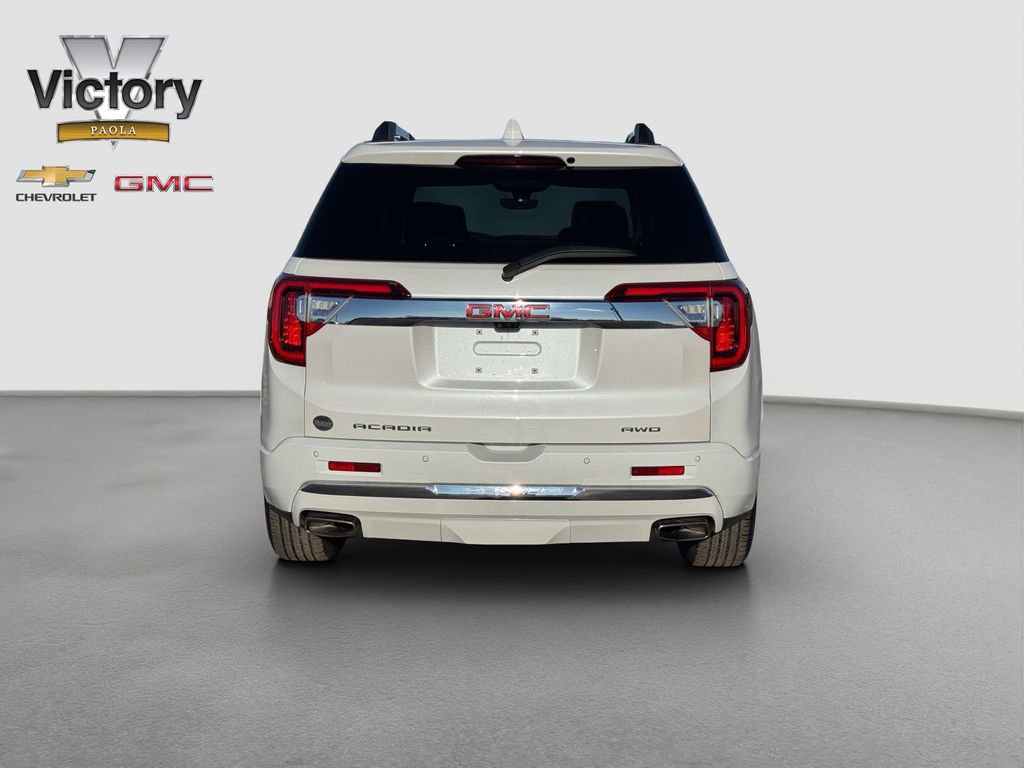 Used 2023 GMC Acadia Denali w/ Denali Technology Package image 5
