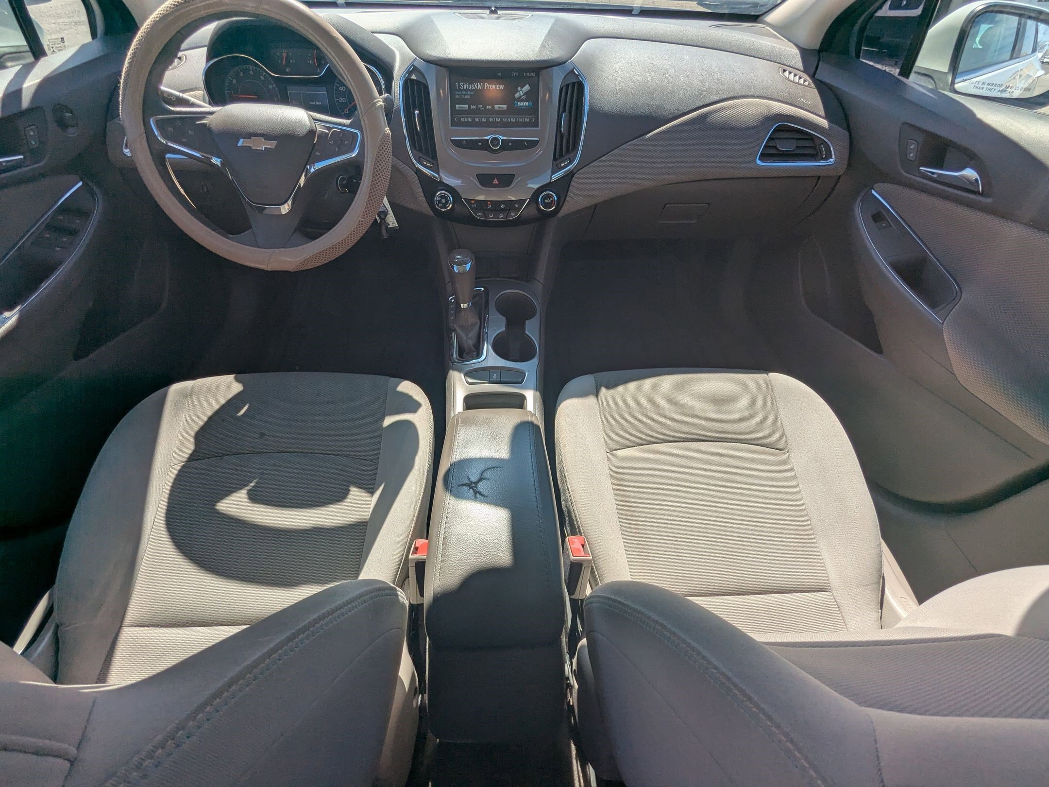 Used 2017 Chevrolet Cruze LT image 27