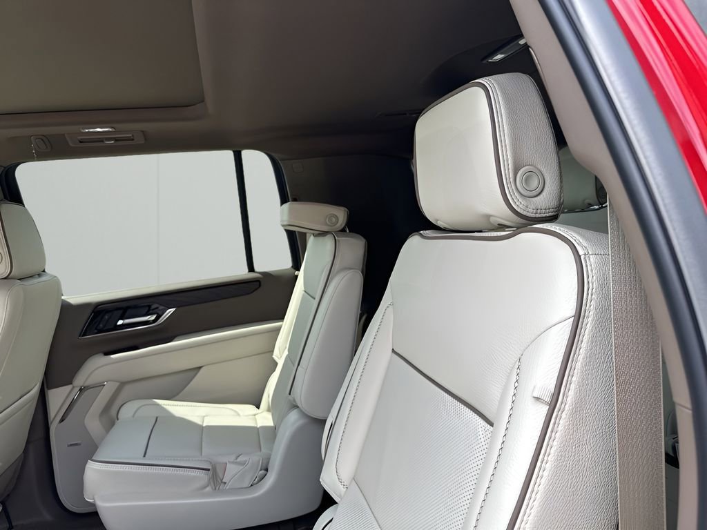 New 2026 GMC Yukon XL Denali w/ Sun & Power Step Package AWD/4WD image 22