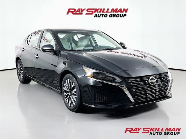 Used 2025 Nissan Altima 2.5 SV