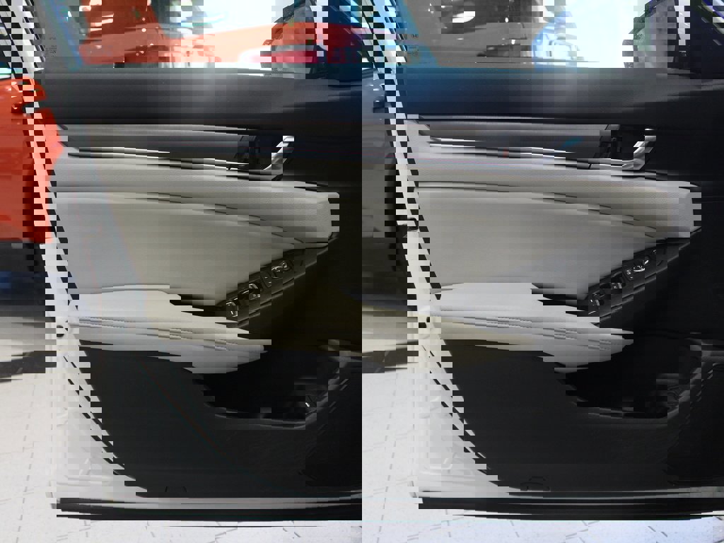 Used 2021 Honda Accord LX image 15