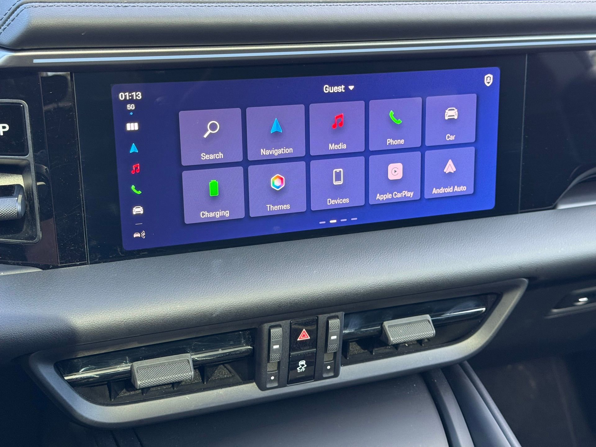 Used 2025 Porsche Macan 4 Electric image 18