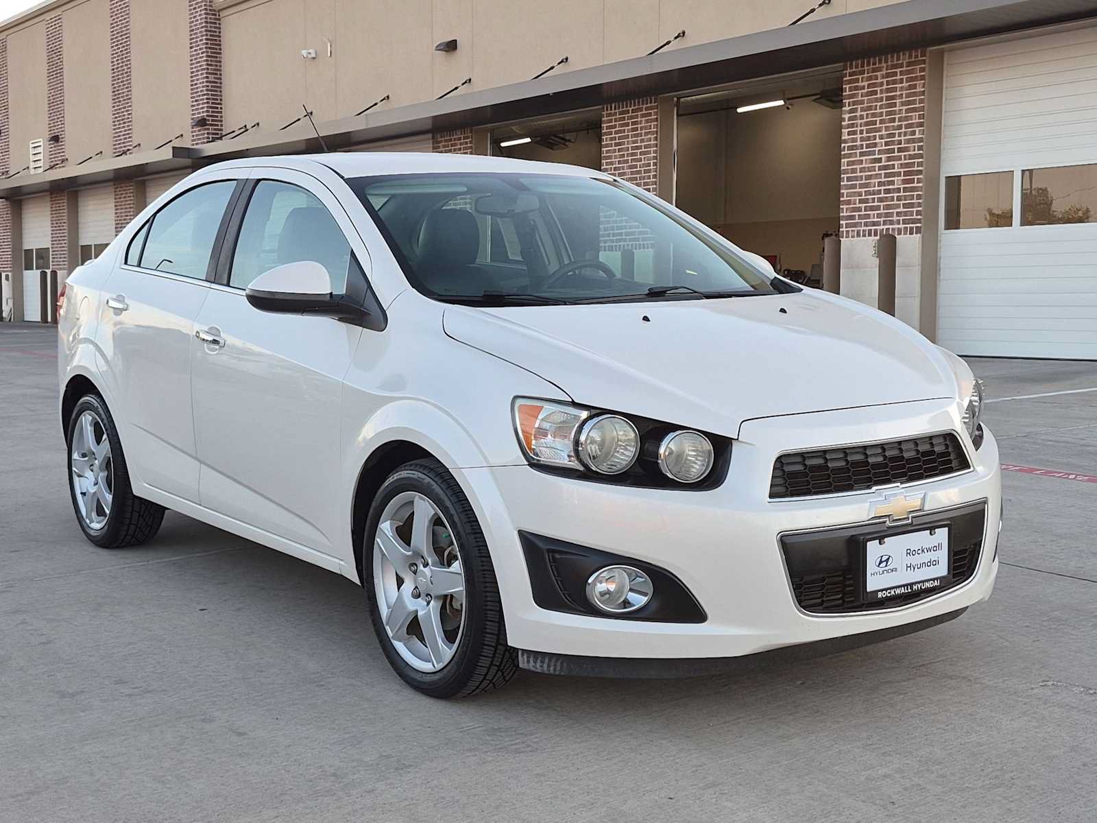 Used 2015 Chevrolet Sonic LTZ FWD image 16