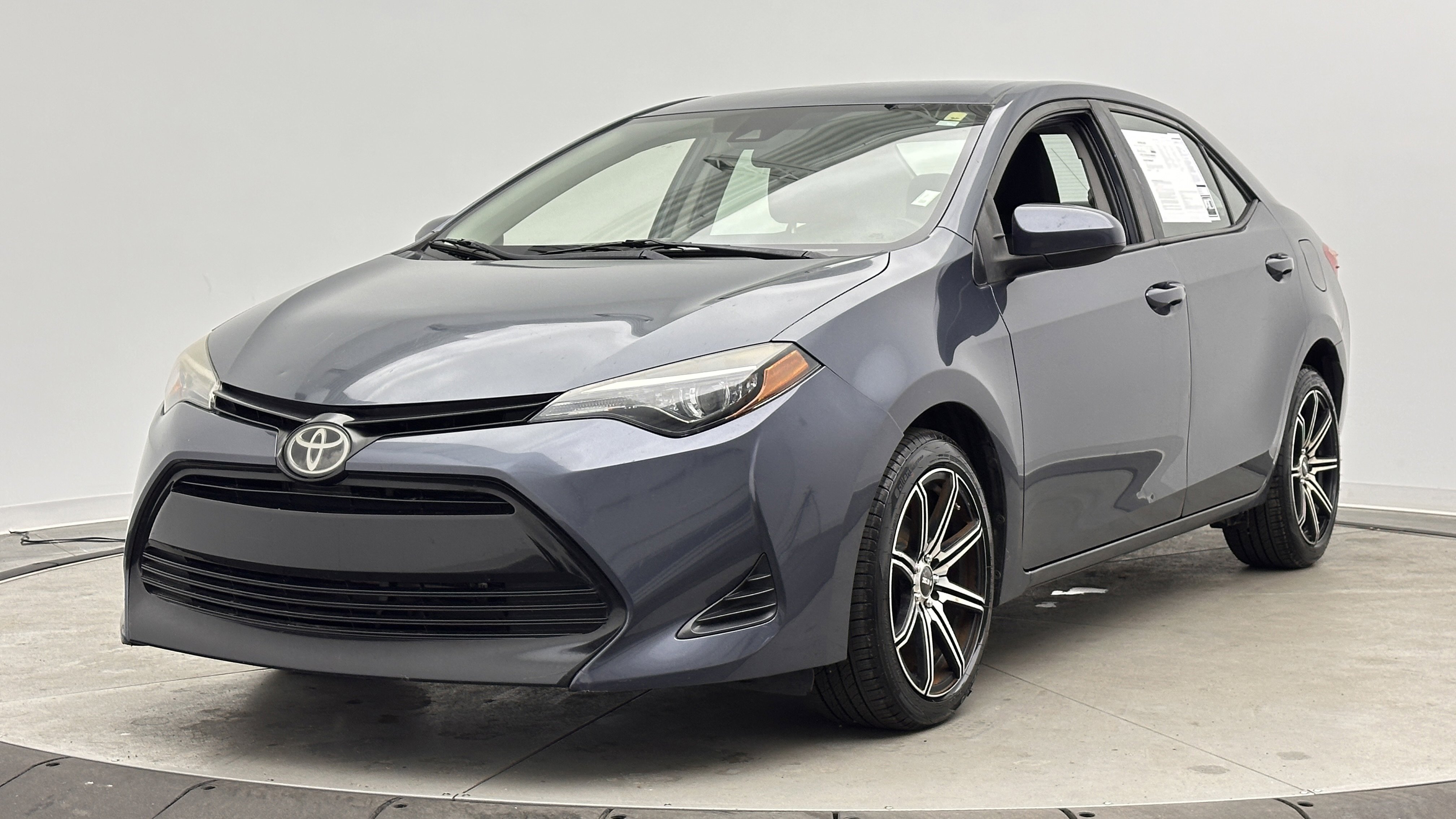 Used 2019 Toyota Corolla LE image 8