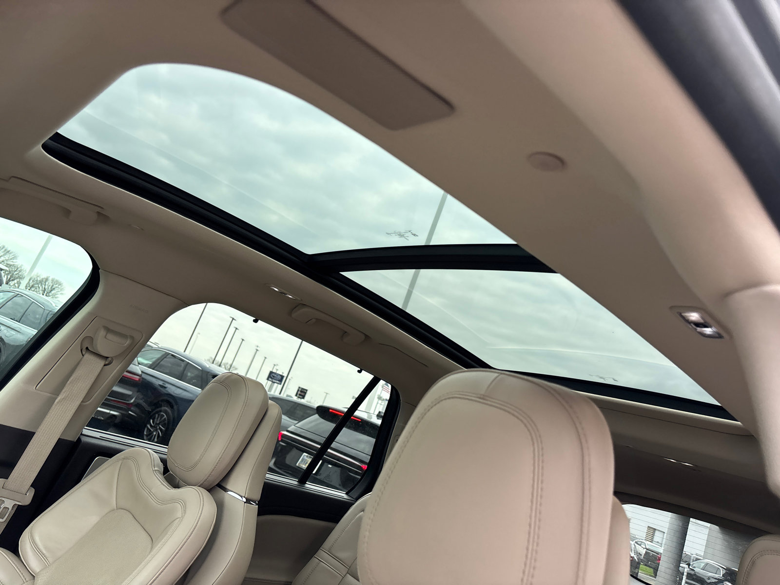 Certified 2023 Lincoln Aviator Reserve w/ Equipment Group 201A image 25