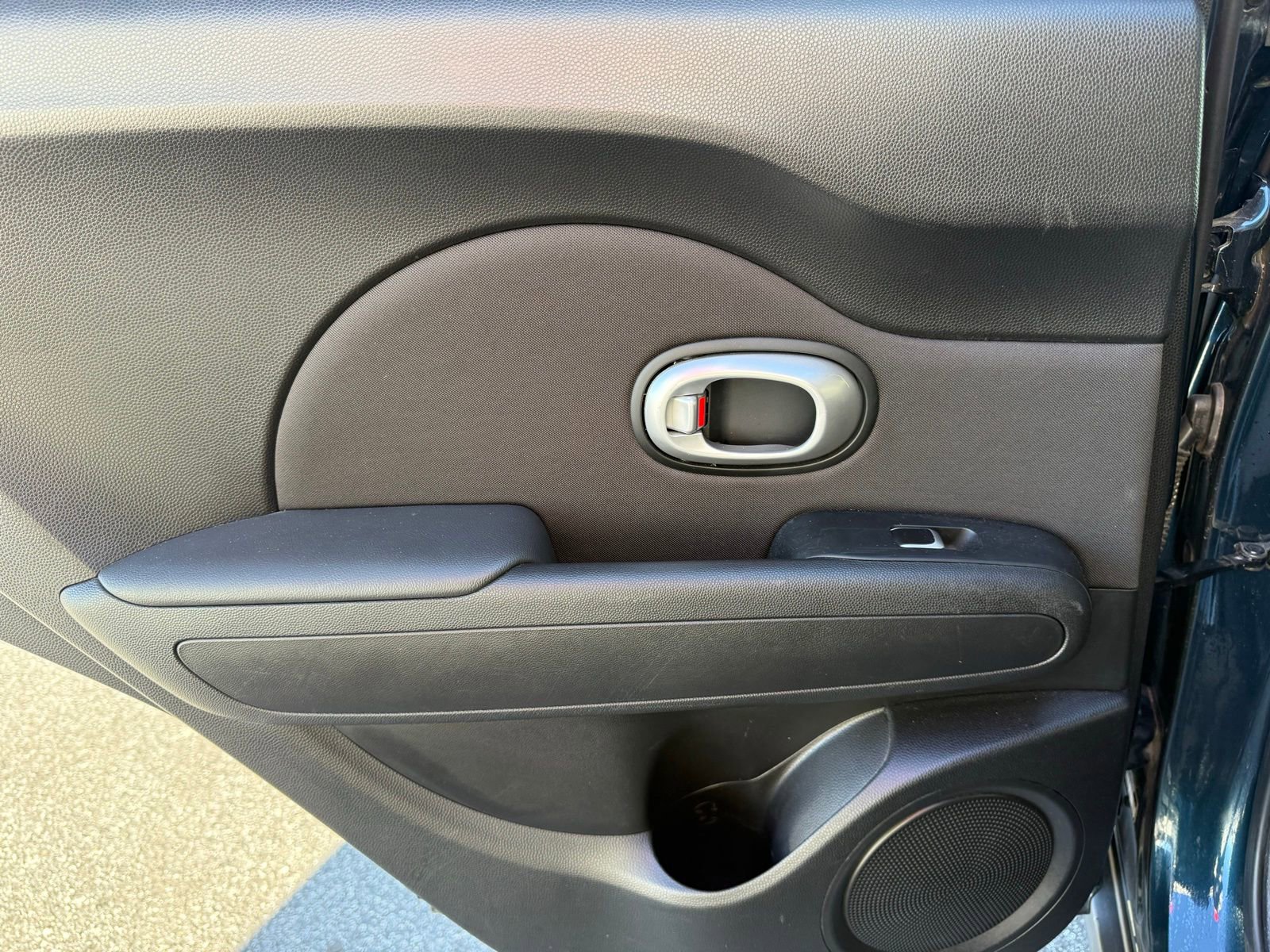 Used 2017 Kia Soul + image 13