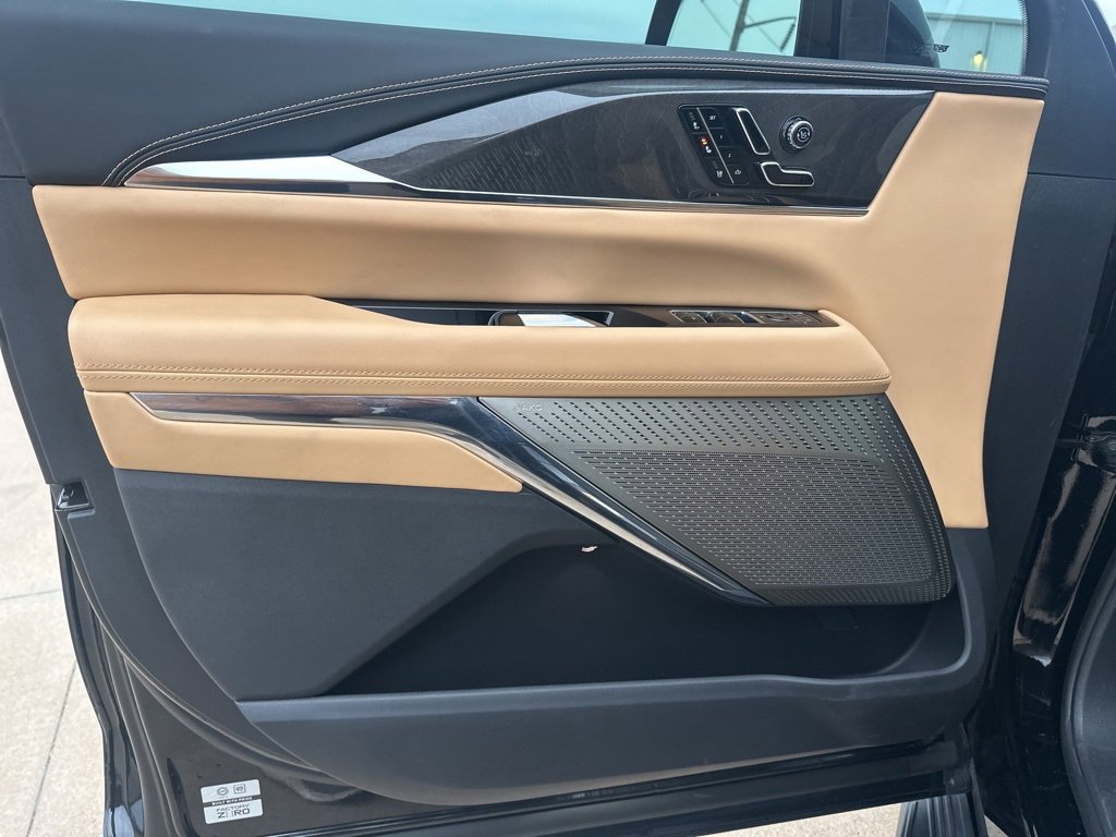 Used 2025 Cadillac Escalade IQ Sport 2 image 13