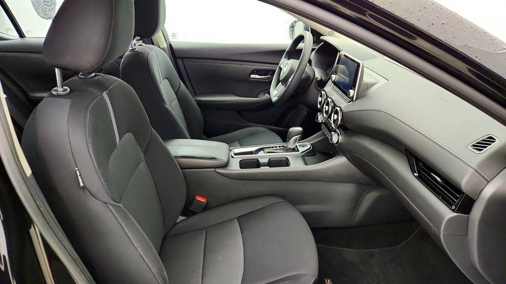 Used 2024 Nissan Sentra SV FWD image 21