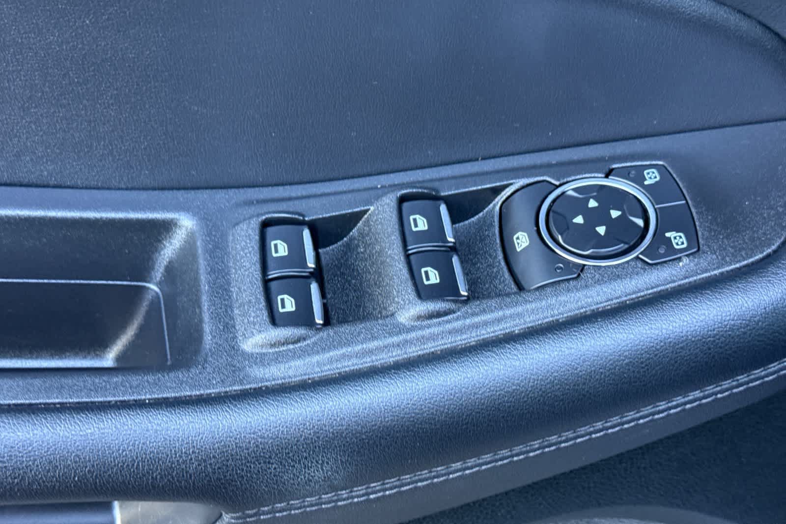 Used 2024 Ford Edge SEL AWD/4WD image 13