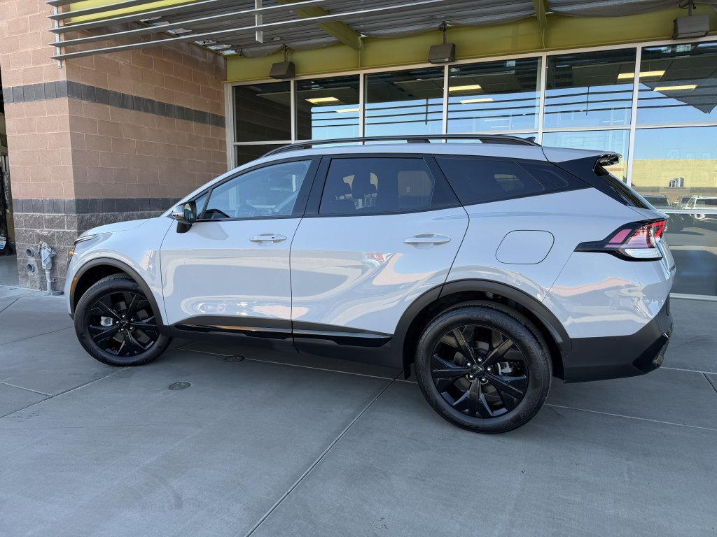 Used 2025 Kia Sportage X-Line w/ Premium Package image 5