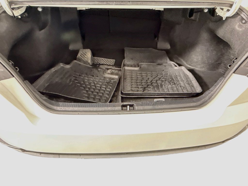 Used 2025 Toyota Camry SE w/ Convenience Package FWD image 34