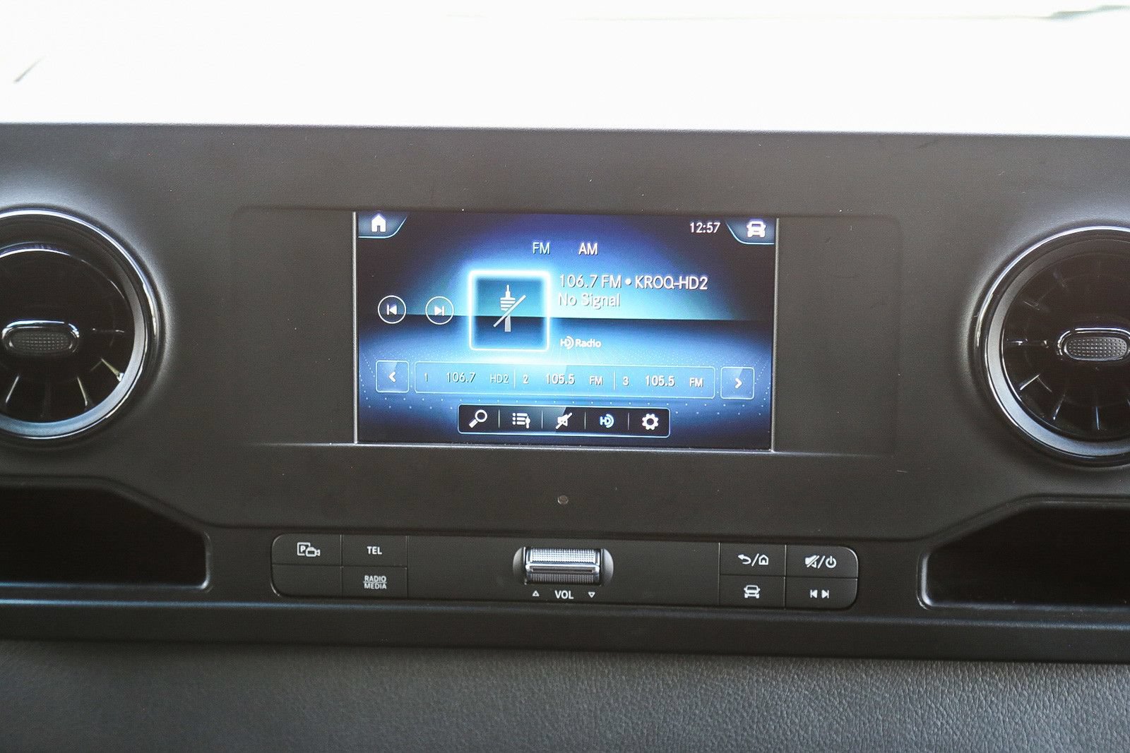 Used 2024 Mercedes-Benz Sprinter 2500 image 13