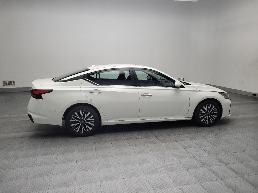 Used 2023 Nissan Altima 2.5 SV image 10