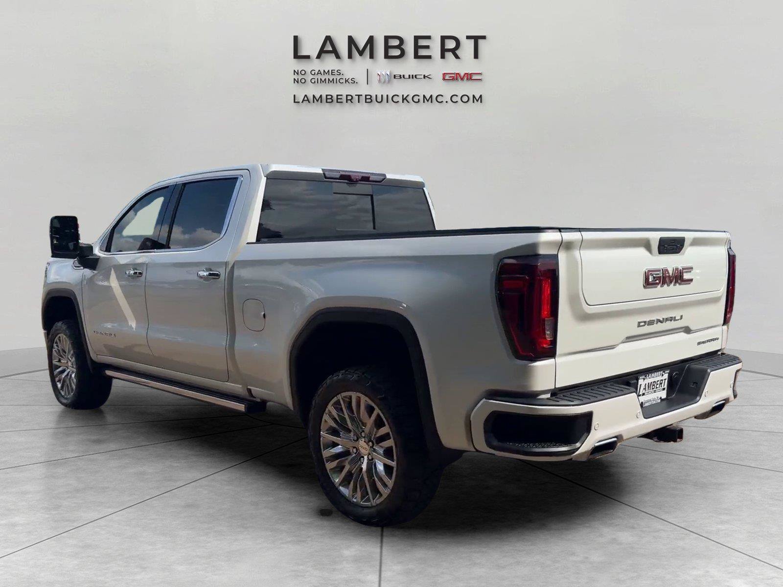 Used 2021 GMC Sierra 1500 Denali w/ Denali Ultimate Package AWD/4WD image 3