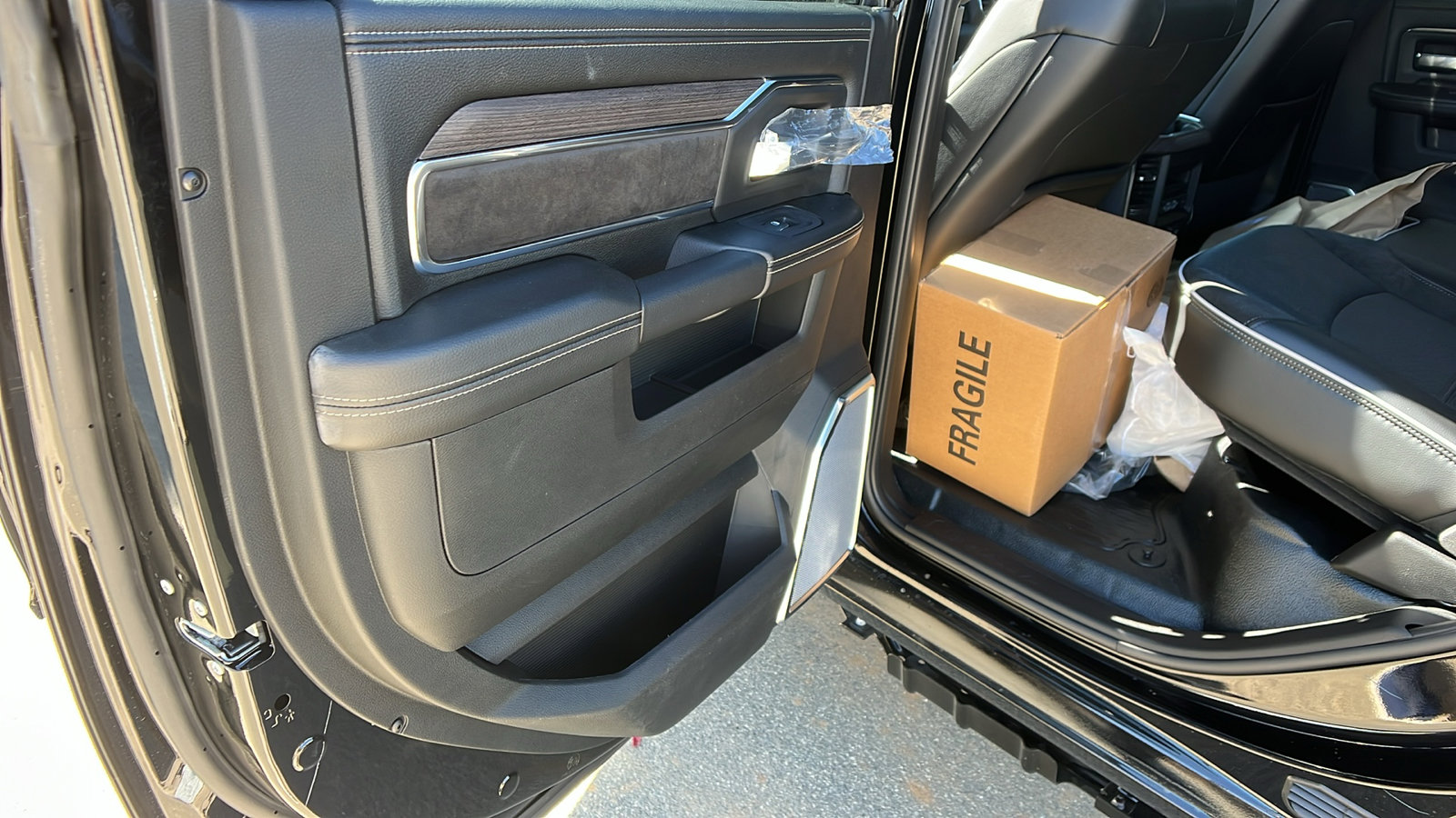 New 2026 RAM 3500 Big Horn w/ Laramie Trim Package image 19