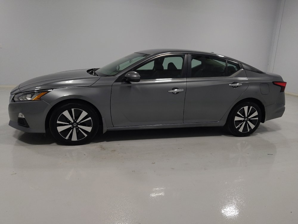 Used 2022 Nissan Altima 2.5 SV image 2