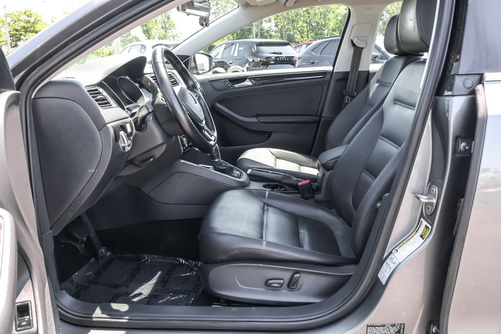 Used 2015 Volkswagen Jetta TDI SEL FWD image 6