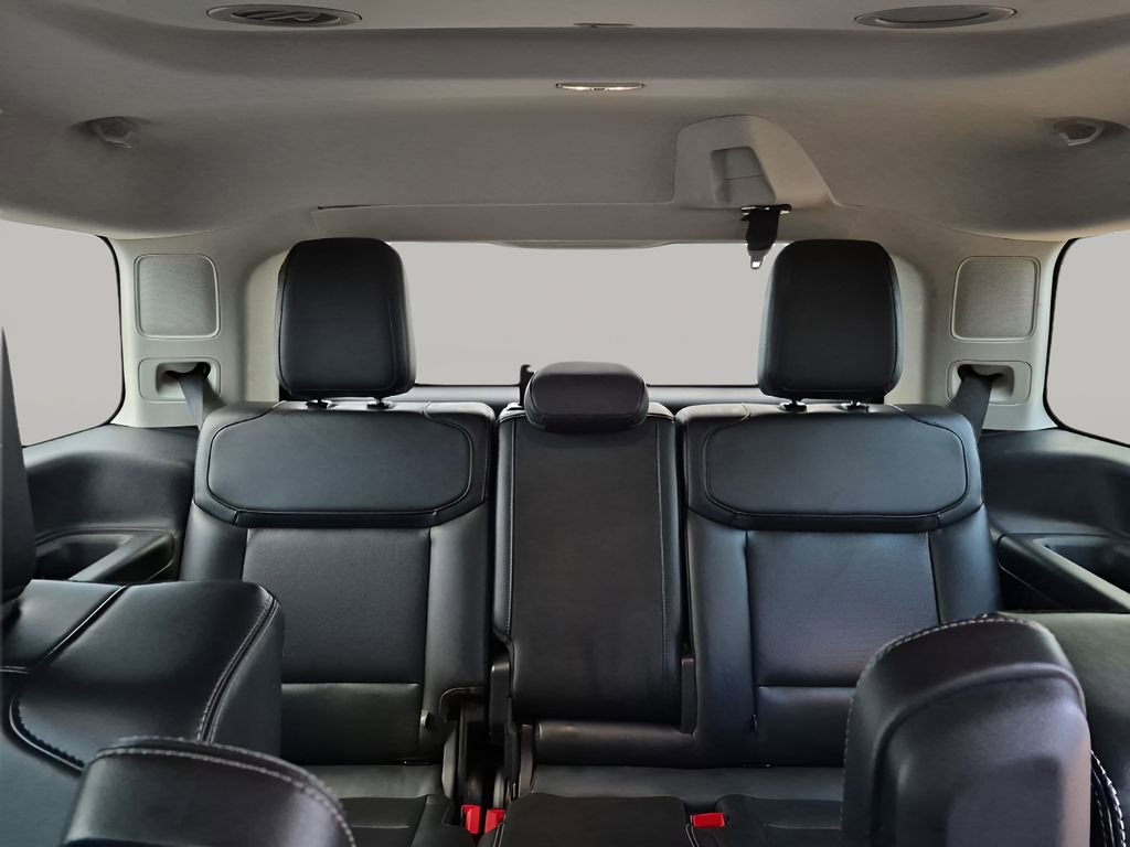 Used 2025 Ford Expedition Platinum image 25