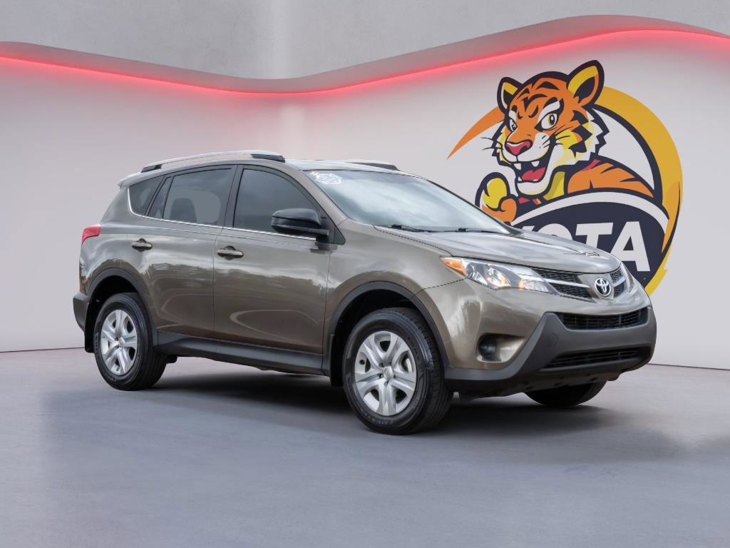 Used 2015 Toyota RAV4 LE image 3