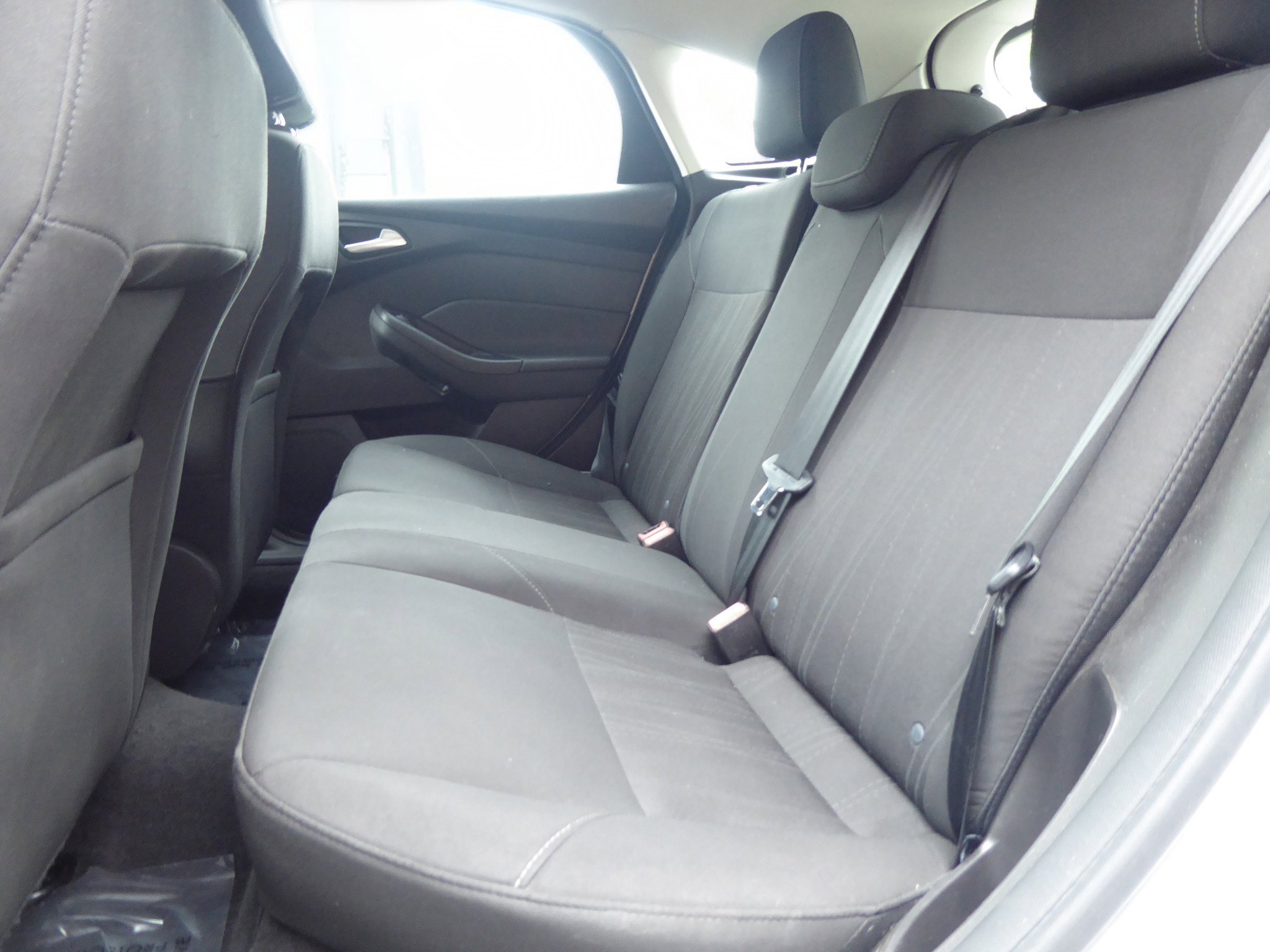 Used 2017 Ford Focus SE FWD image 16