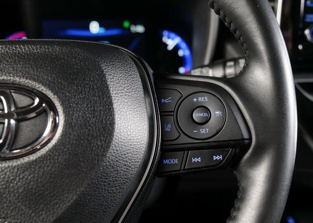 Used 2022 Toyota Corolla XSE image 19