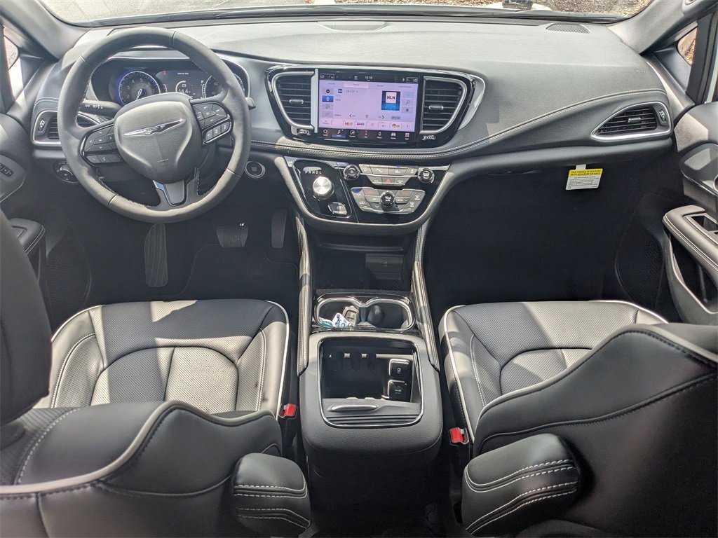 New 2026 Chrysler Pacifica Limited w/ S Appearance Package image 16