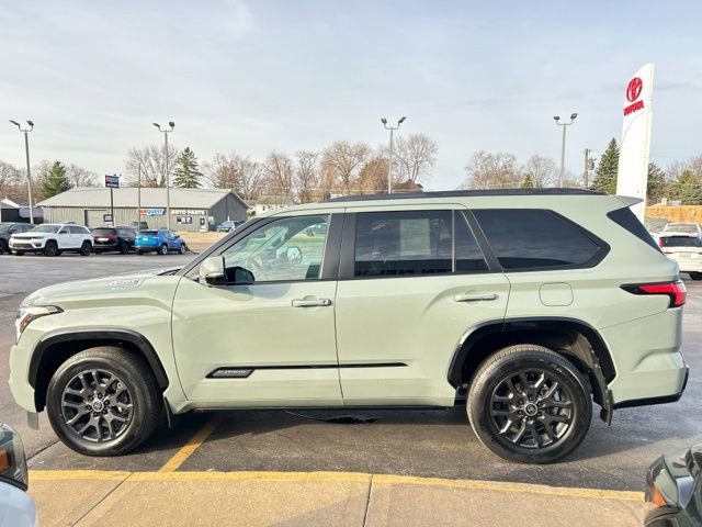 Used 2024 Toyota Sequoia Platinum image 6