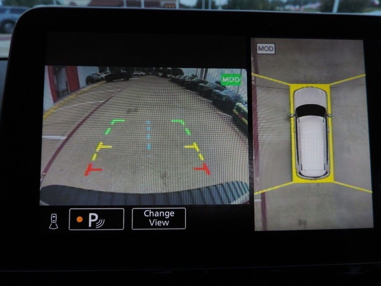 Used 2022 Nissan Armada SL image 32