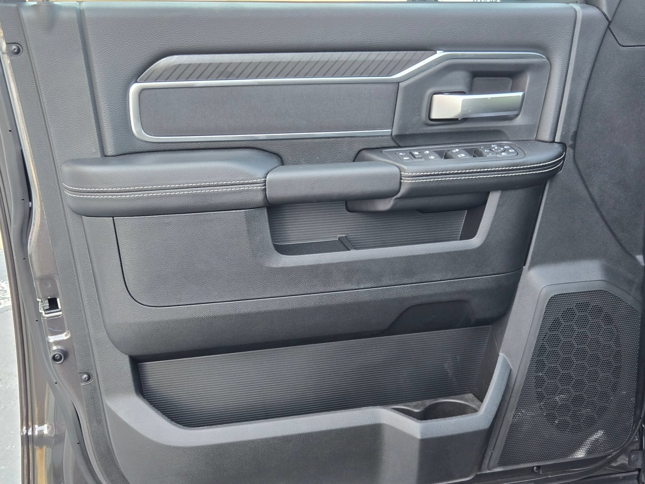 New 2026 RAM 2500 Big Horn AWD/4WD image 17