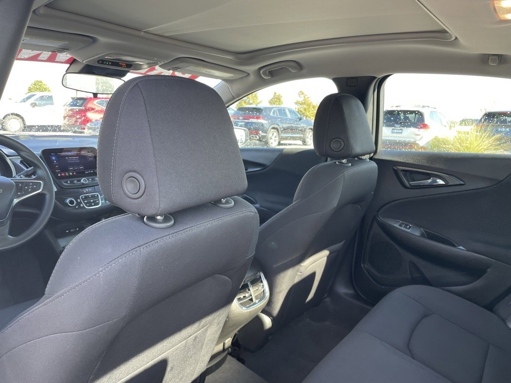 Used 2024 Chevrolet Malibu LT image 25