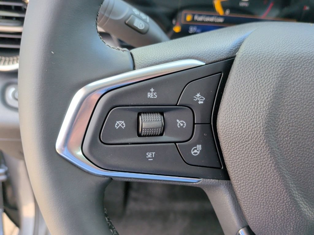 New 2026 Chevrolet Trax ACTIV w/ Sunroof Package FWD image 17