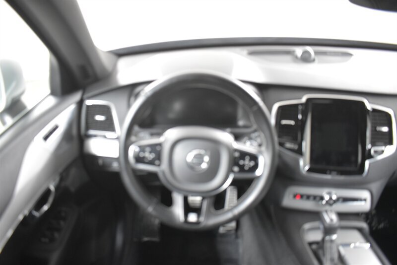 Used 2016 Volvo XC90 T6 R-Design w/ Protection Package Plus AWD/4WD image 8