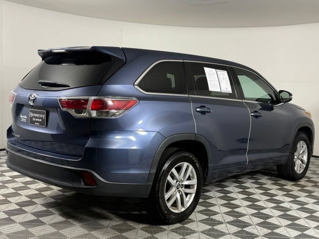 Used 2016 Toyota Highlander LE FWD image 4
