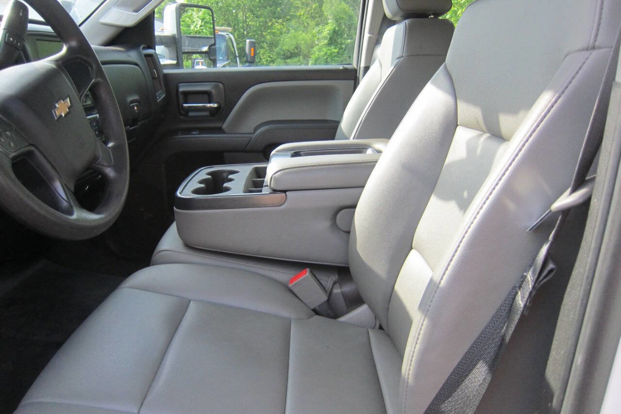 Used 2017 Chevrolet Silverado 3500 W/T w/ WT Fleet Convenience Package image 11