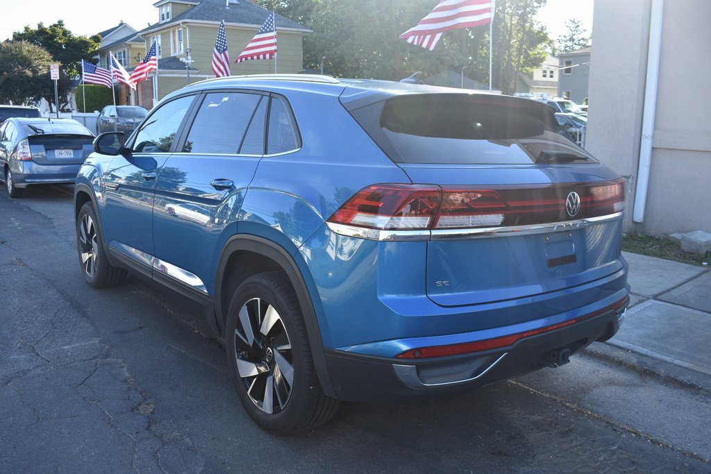 Used 2024 Volkswagen Atlas Cross Sport SE image 8