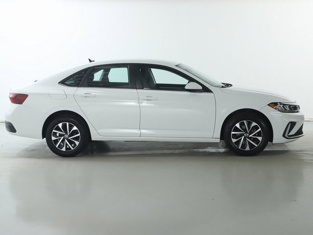 Certified 2025 Volkswagen Jetta S image 11