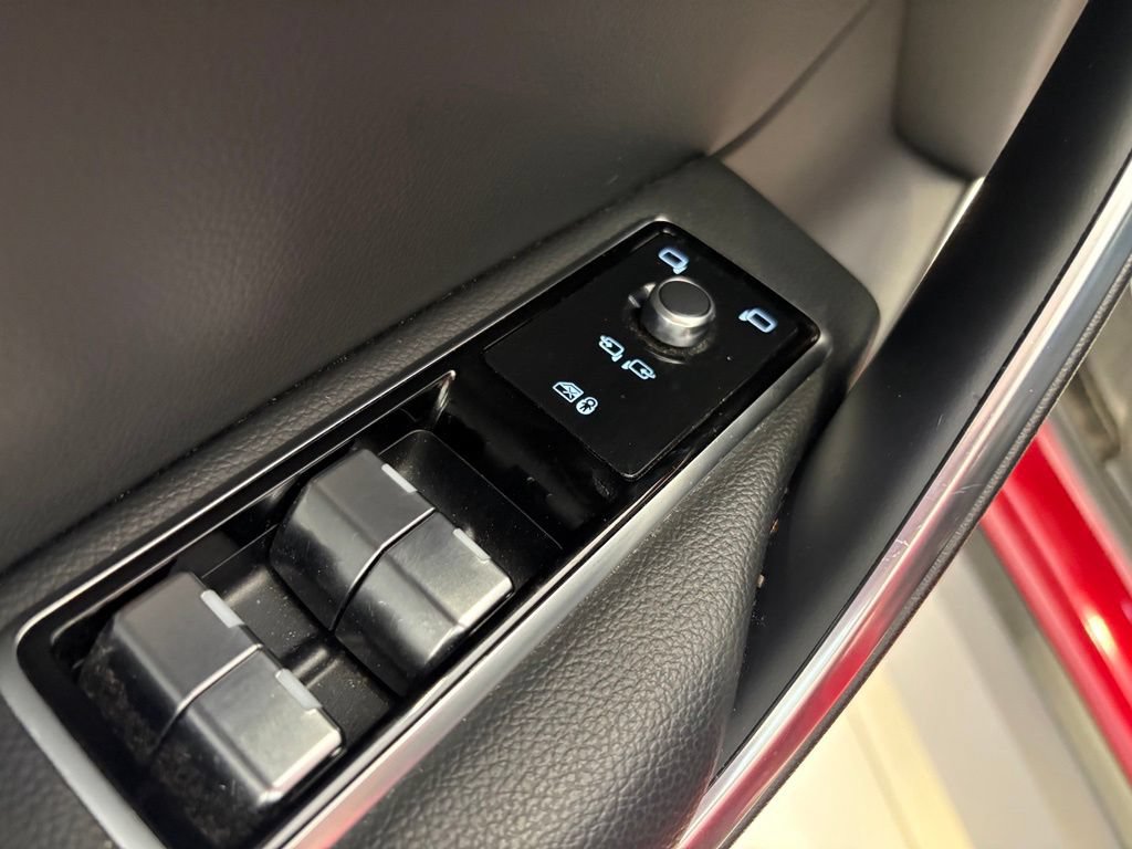 Used 2021 Jaguar F-PACE S AWD/4WD image 37