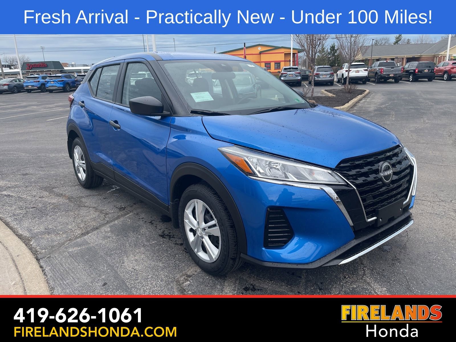 Used 2025 Nissan Kicks Play S image 4