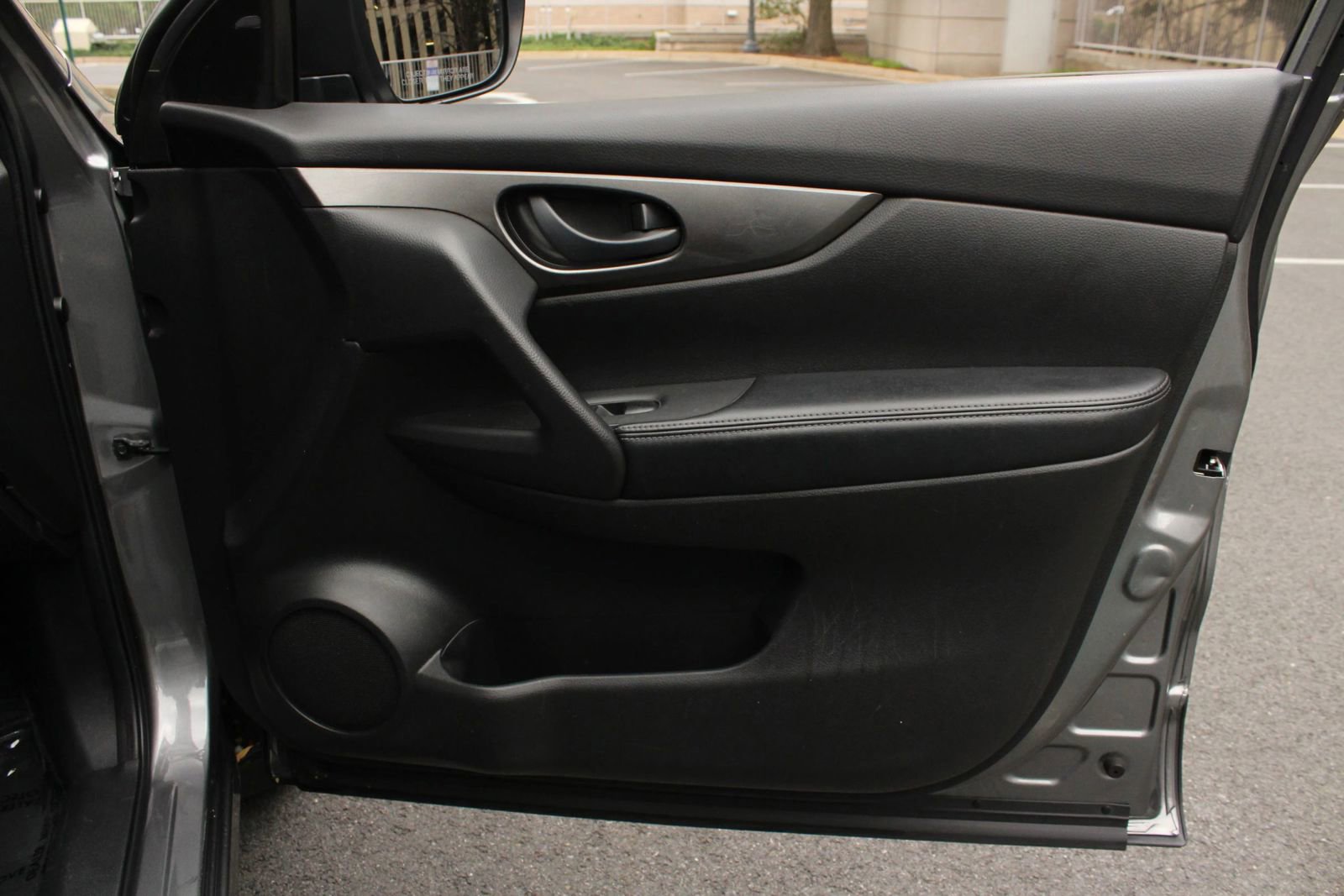 Used 2020 Nissan Rogue Sport S AWD/4WD image 28