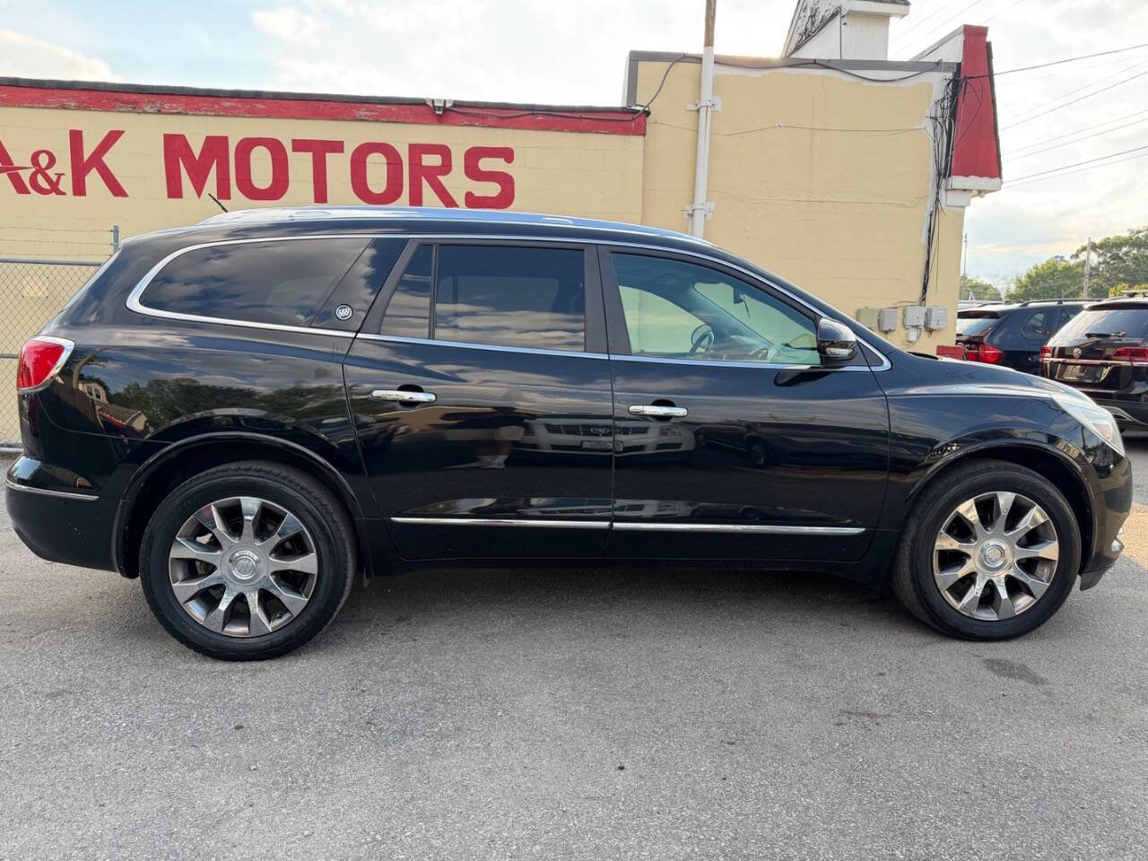 Used 2016 Buick Enclave Leather w/ Enclave Tuscan Edition AWD/4WD image 9