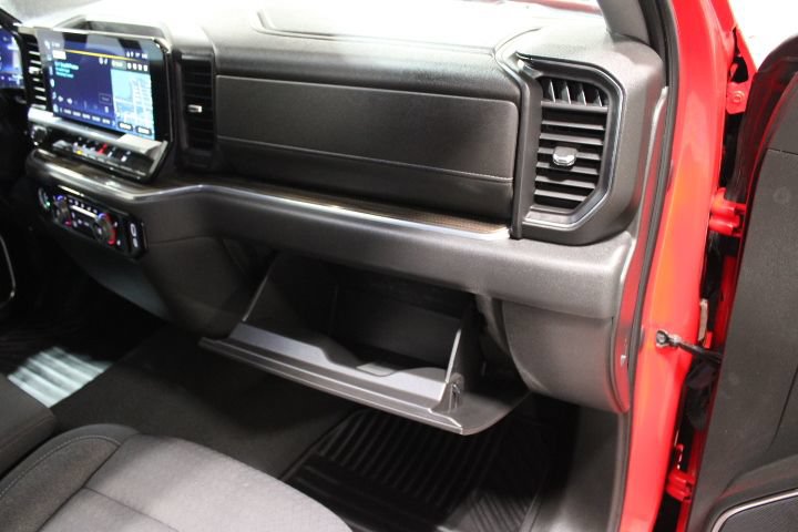 Used 2022 Chevrolet Silverado 1500 LT AWD/4WD image 26