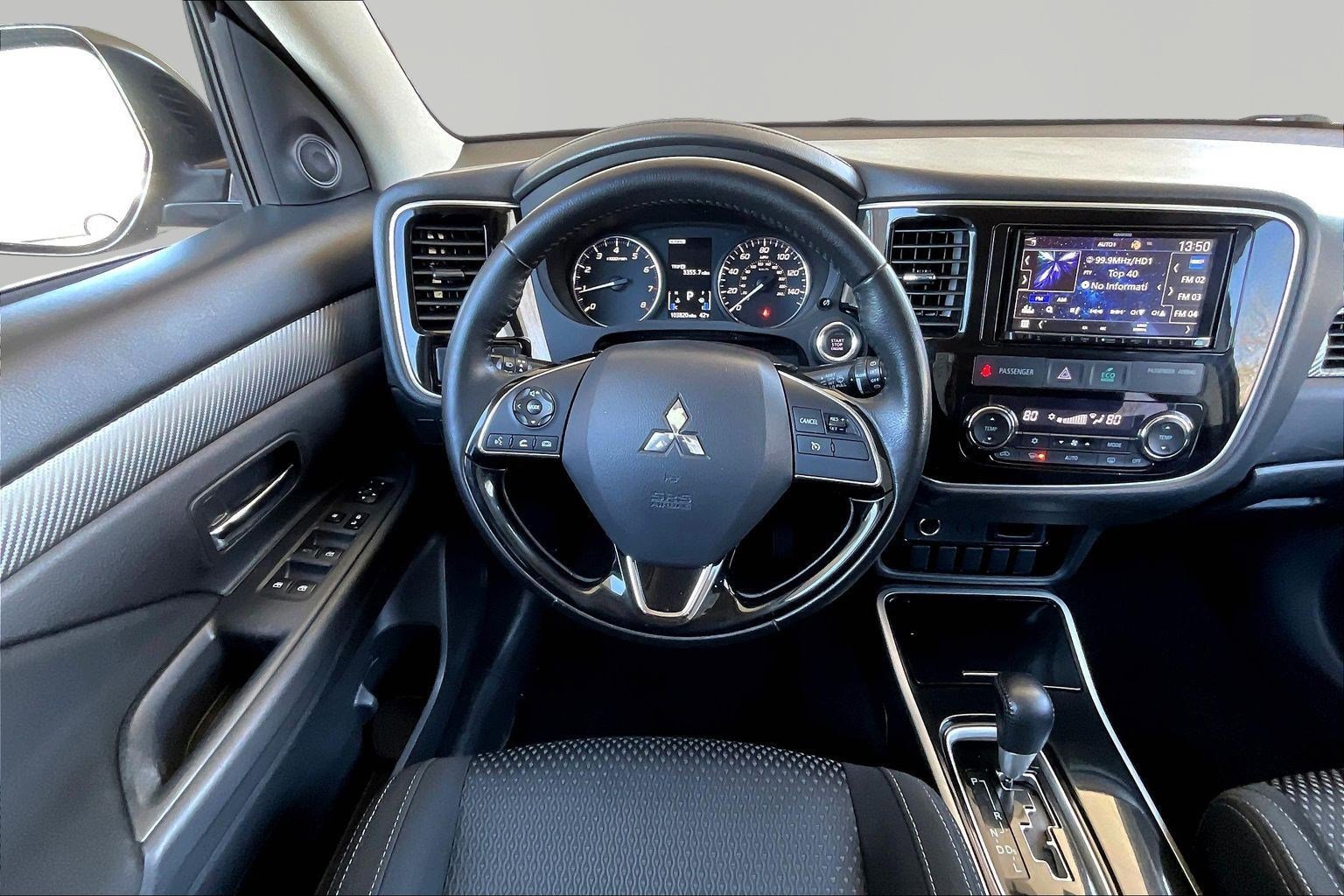 Used 2017 Mitsubishi Outlander SE image 8