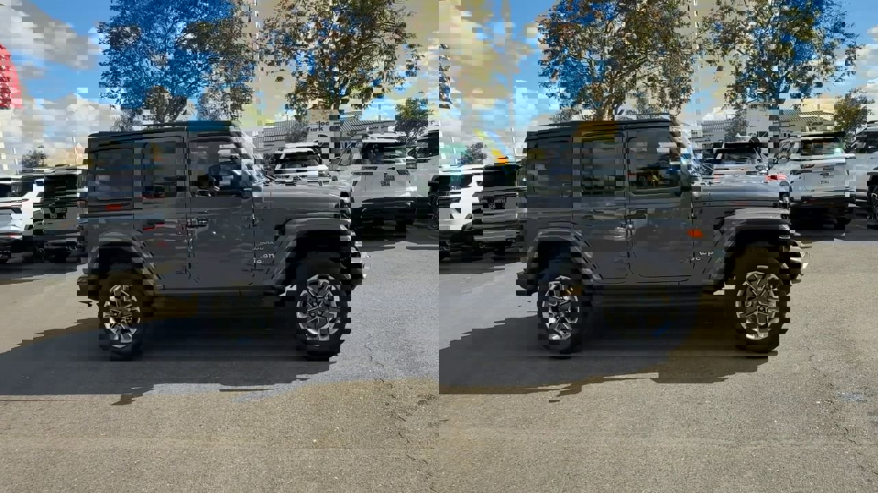 Used 2021 Jeep Wrangler Unlimited Sahara w/ Uconnect 4C Nav & Sound Group image 8